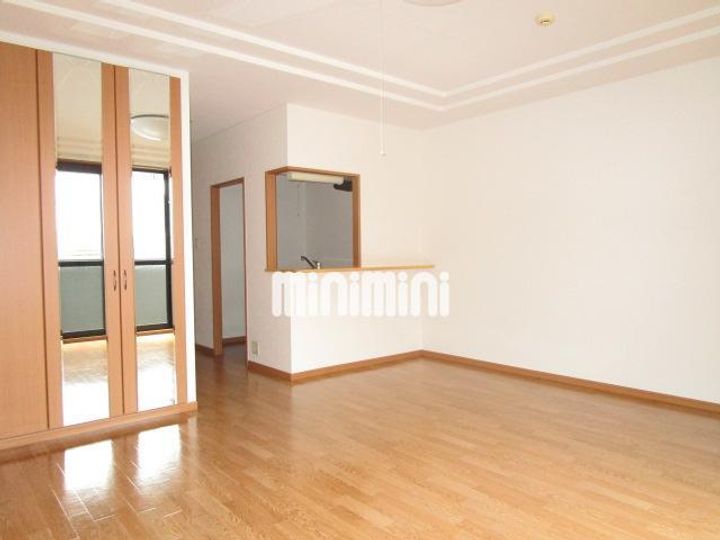 コンフォート宮前の居間