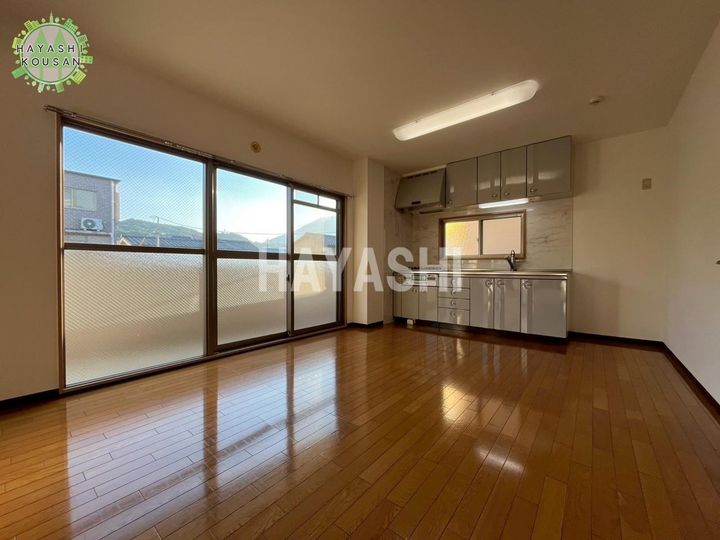 WISTERIAマンションIの居間