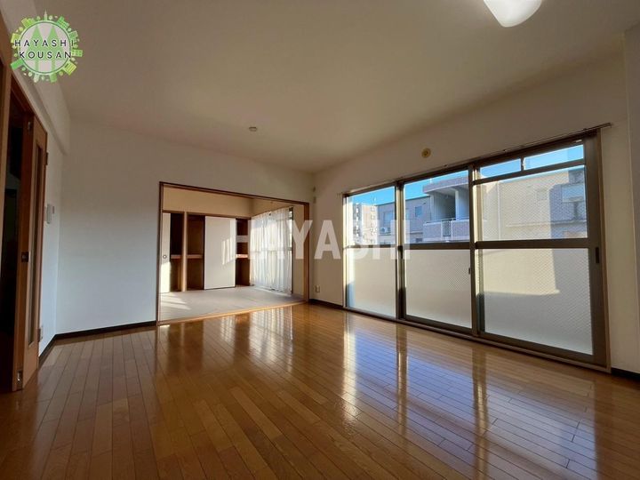 WISTERIAマンションIの居間