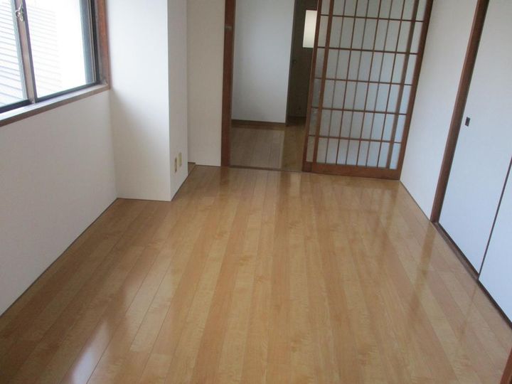 谷元の居間