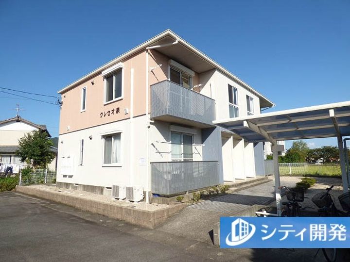 クレセオ泉の外観