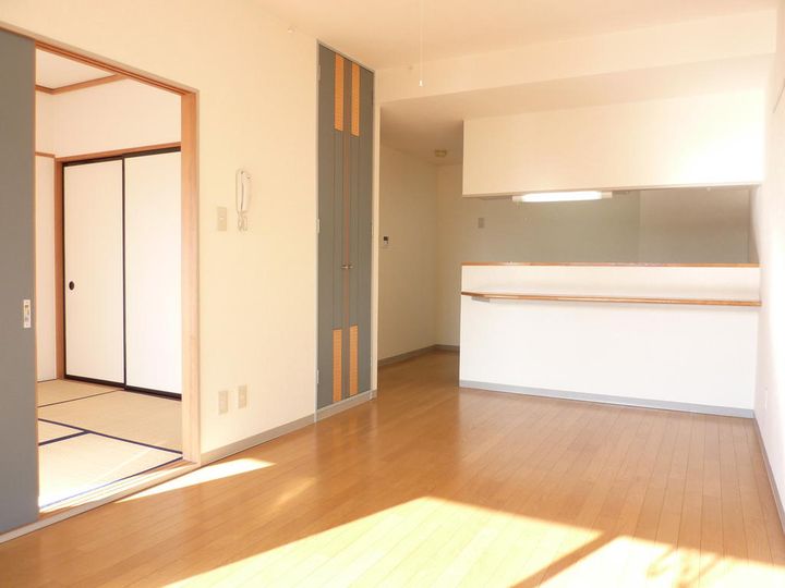 メゾンパークス住吉の居間