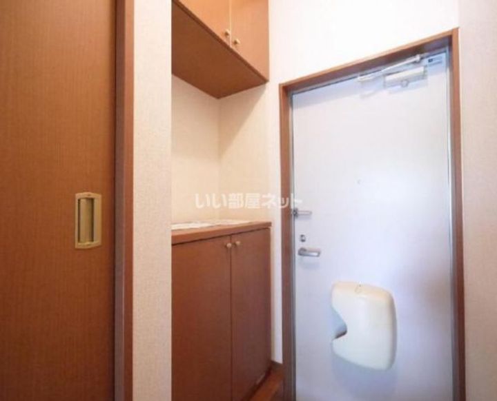 ロッジ久保田A棟の玄関