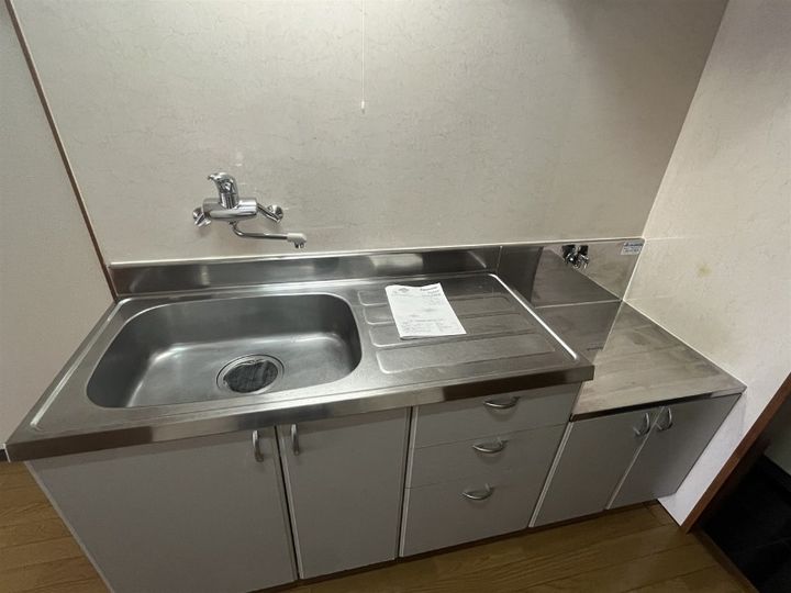 静岡県浜松市中央区都盛町(マンション)の賃貸物件のキッチン