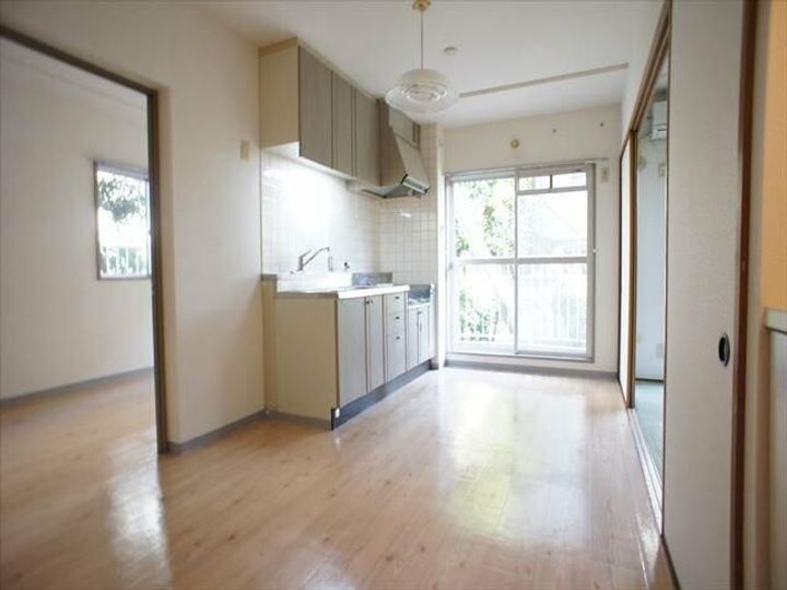 ルミエール若葉の居間