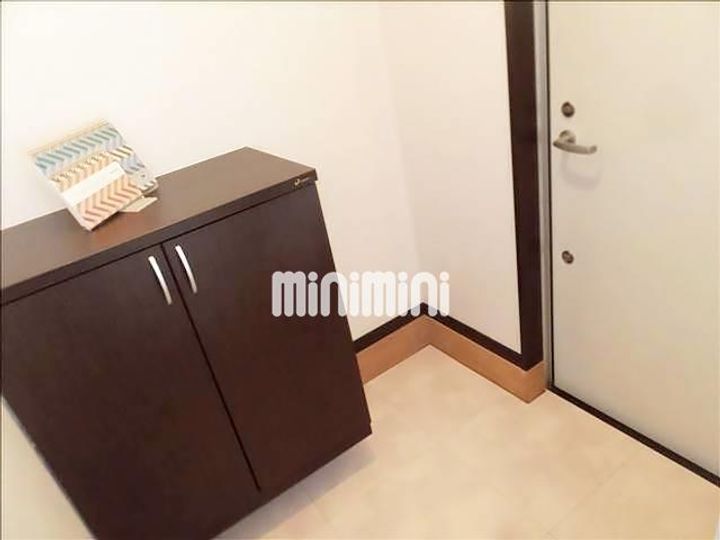 エイトヒル弐番館の玄関