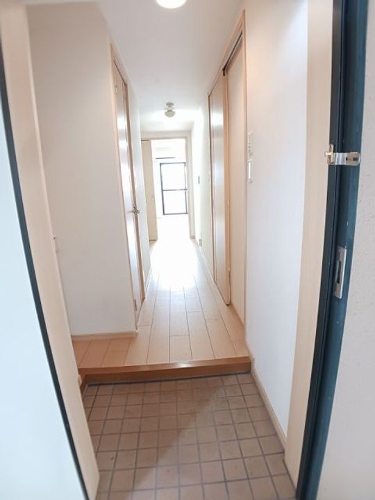 広島県福山市南蔵王町3(マンション)の賃貸物件の玄関