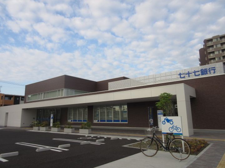 エクセレントSIIの周辺