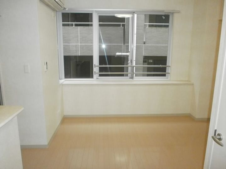 東京都調布市布田2(マンション)の賃貸物件の居間