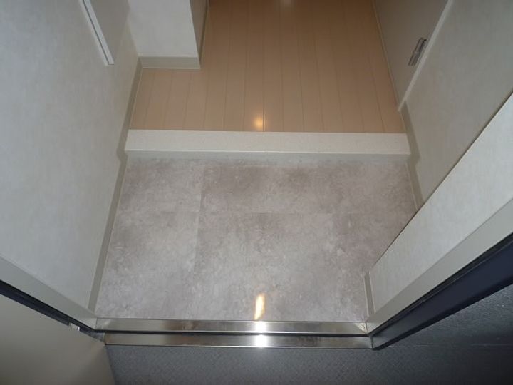 東京都調布市布田2(マンション)の賃貸物件の玄関