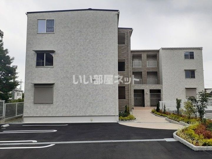 ルボアール箕面 B棟の外観