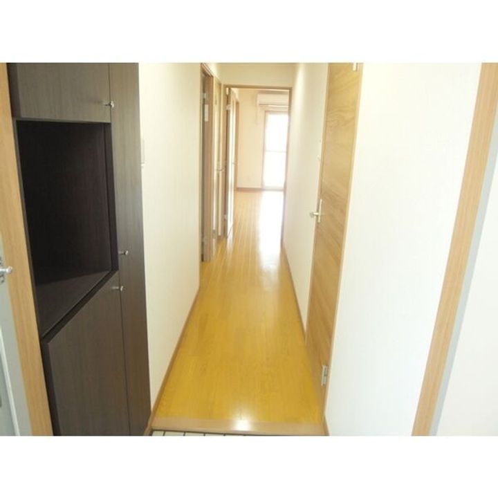 栃木県宇都宮市御幸町(マンション)の賃貸物件の玄関