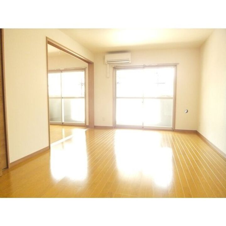 栃木県宇都宮市御幸町(マンション)の賃貸物件の居間