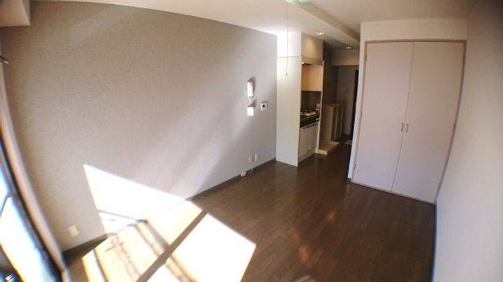 伴賛館の居間
