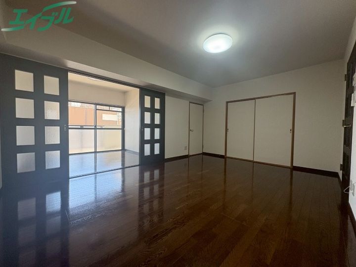 コンフォトゥールの居間