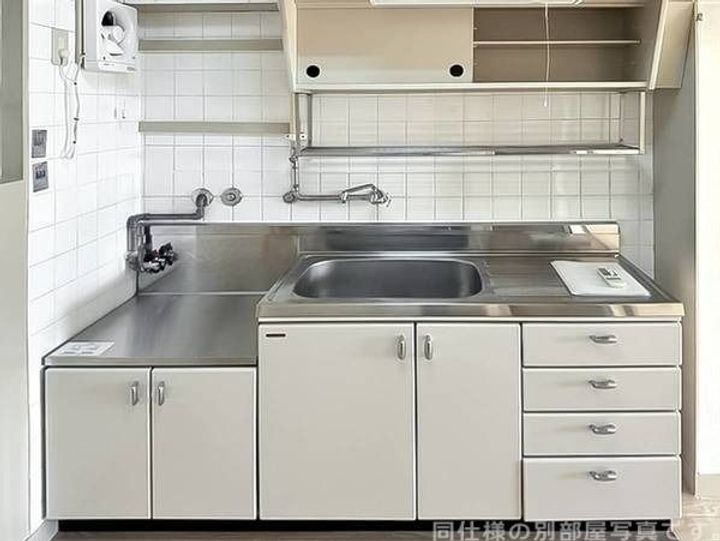 和歌山県和歌山市十三番丁(マンション)の賃貸物件のキッチン