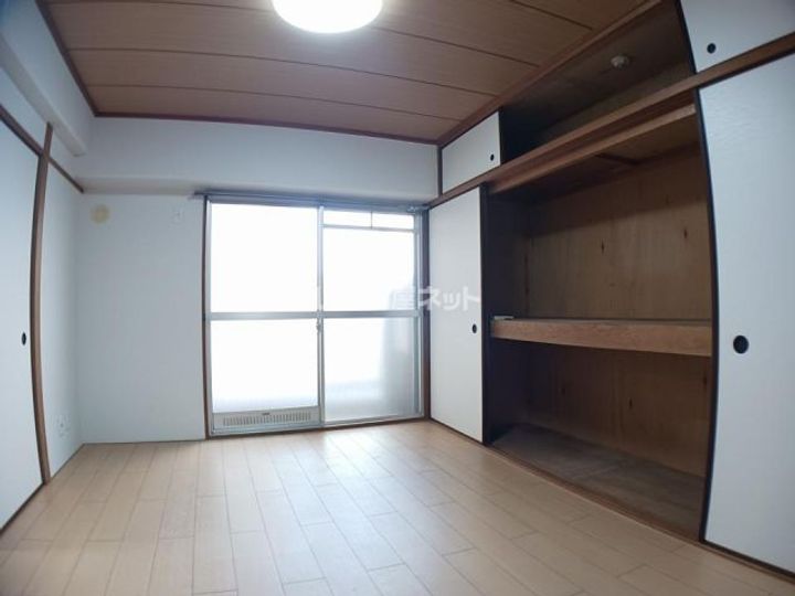 グランドハイツみきまちの居間