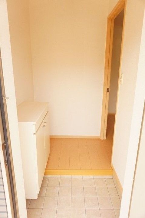 ベル・イリーデAの玄関