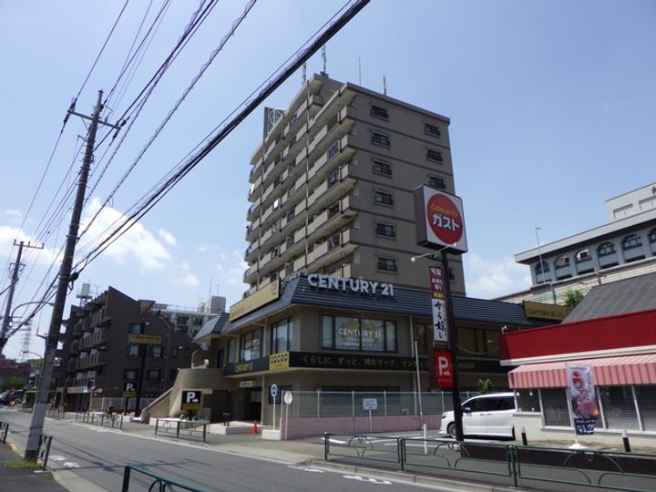 西台ユーティーハイネスの外観