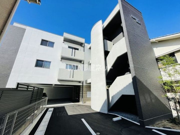 C.peace 1948の外観