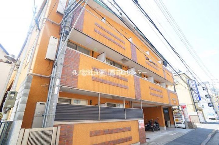 京都府京都市西京区山田六ノ坪町(マンション)の賃貸物件の外観