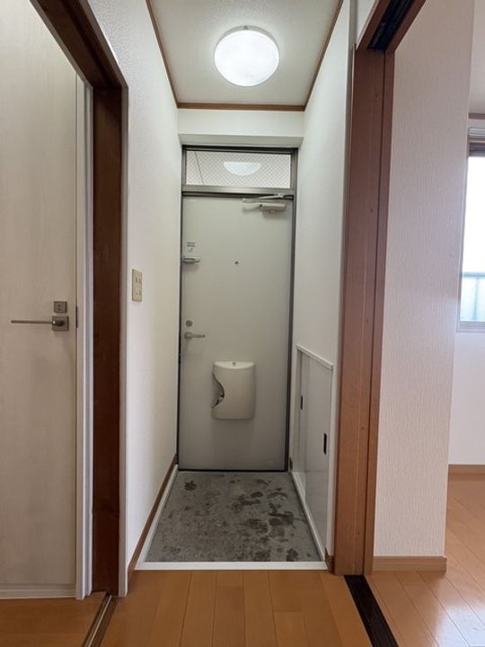 ハイツ八王寺Iの玄関
