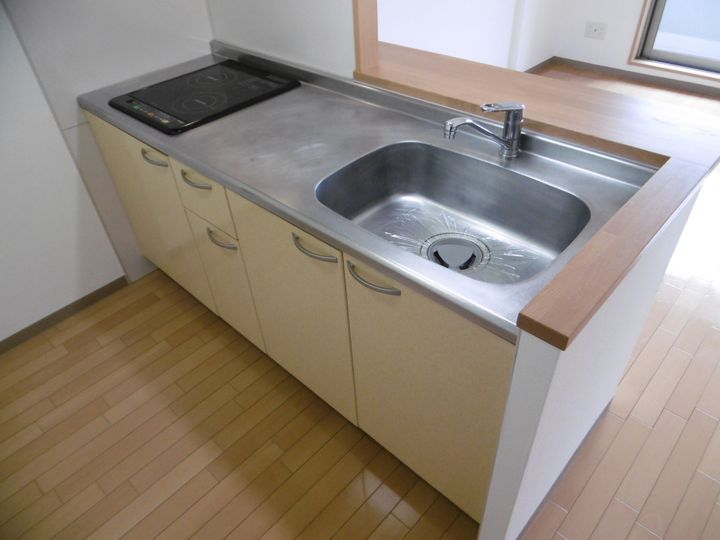 アーバンフラッツ小田原のキッチン