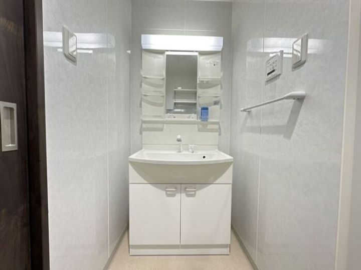 CREA元今泉の内装