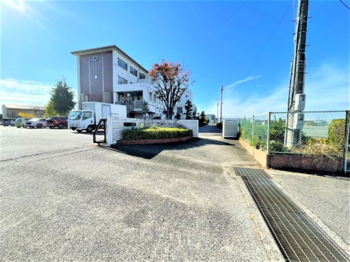 プチマノワールの周辺