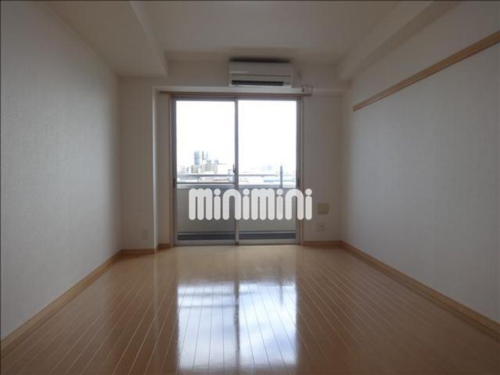 ル・レーヴ安西の居間