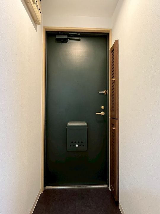 北海道札幌市中央区南八条西9(マンション)の賃貸物件の玄関