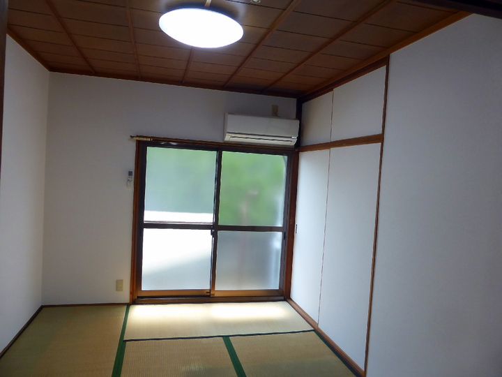 OMマンション寝屋川の内装
