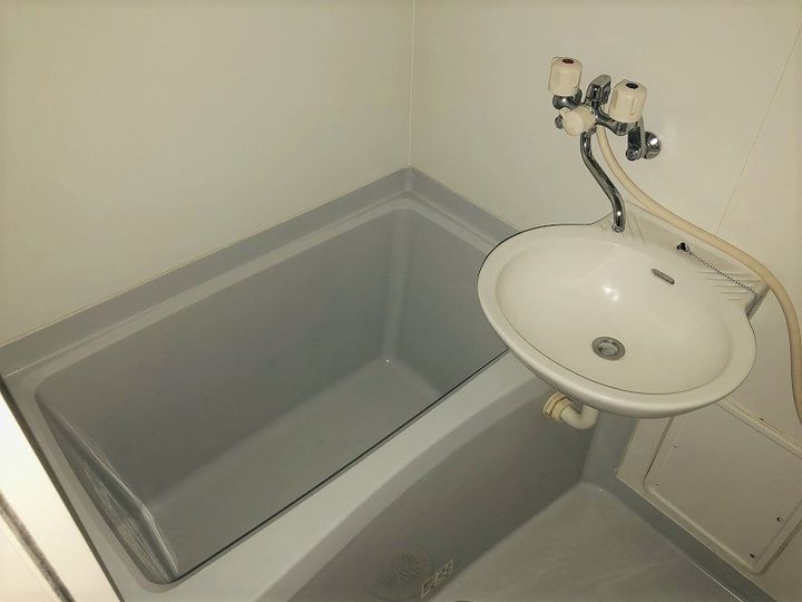 レオパレスルミエールの風呂