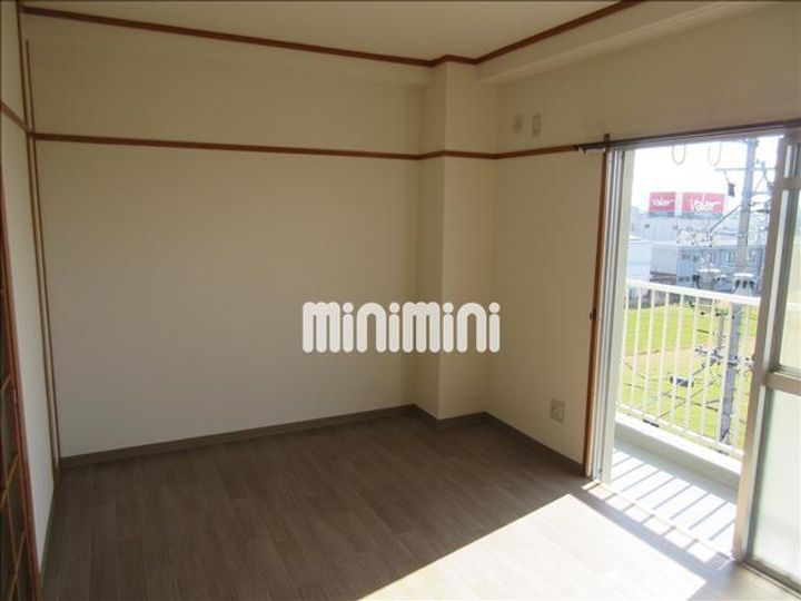 コーポ名和の内装