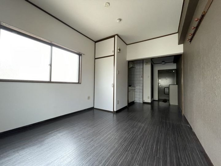 グリーンハイツ草津IIの居間