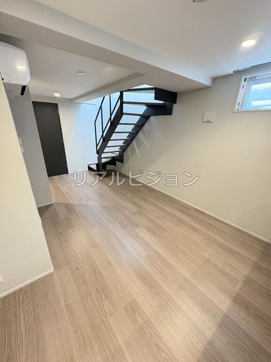 LUMIEC un UEHARA ルミークアン上原の内装