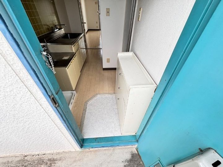 ロイヤルハイムの玄関