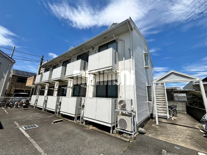 ロイヤルハイムの外観