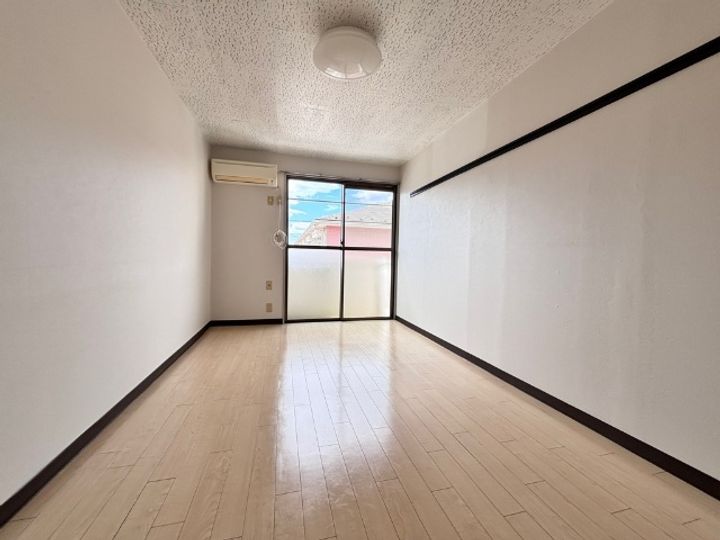 ロイヤルハイムの居間