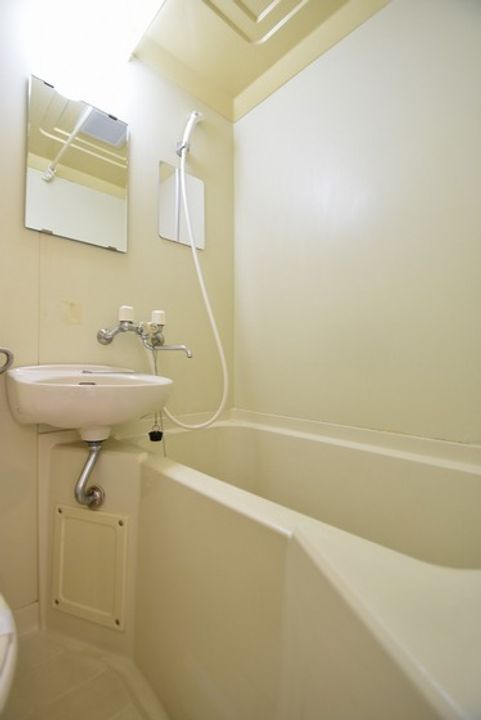 Y’z B.L.D緑井の風呂