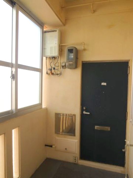 KメゾンNOZAKIの玄関