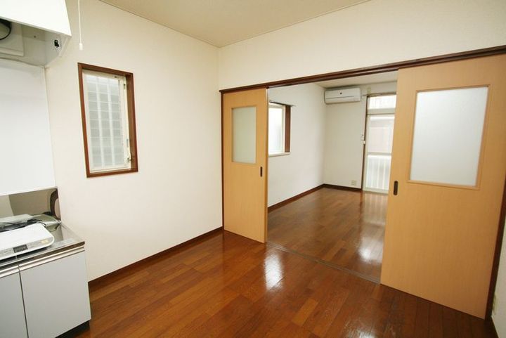 神奈川県小田原市蓮正寺(アパート)の賃貸物件の居間