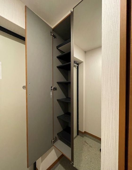 福岡県福岡市早良区城西1(マンション)の賃貸物件の玄関