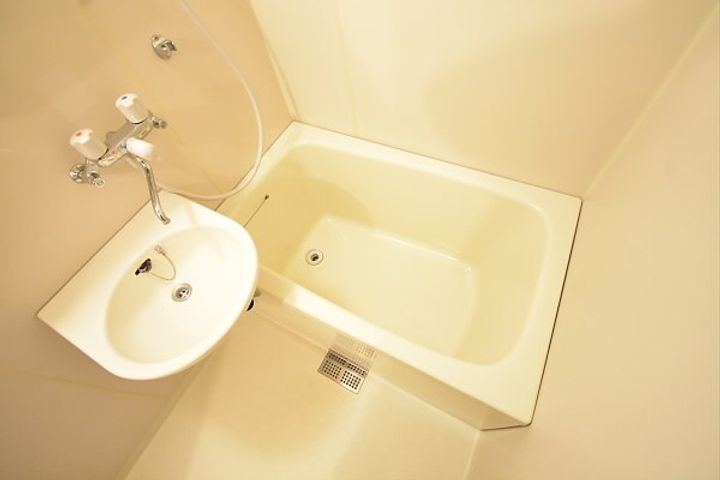 東京都調布市飛田給2(アパート)の賃貸物件の風呂