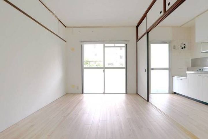 ビレッジハウス志染16号棟の居間