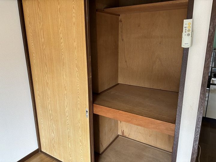 上原ビルの内装