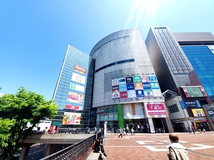 上原ビルの周辺