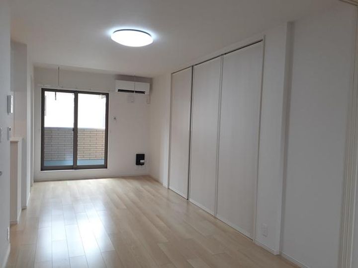 神奈川県伊勢原市東成瀬(アパート)の賃貸物件の居間