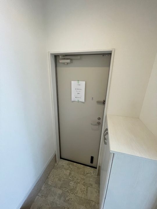 ALEGRIA諏訪ノ森の玄関