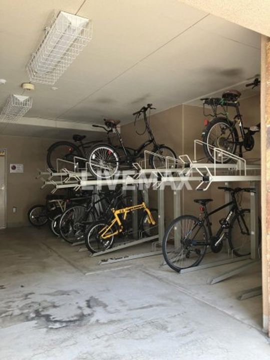 リクレイシア西麻布II番館の地図